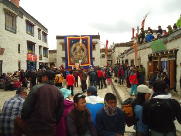 Tiji festival trek